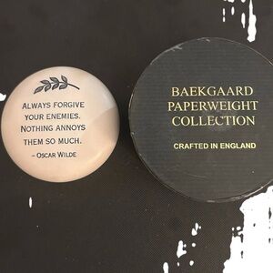 VTG Baekgaard paperweight England “Always Forgive…Nothing Annoys Them So Much”